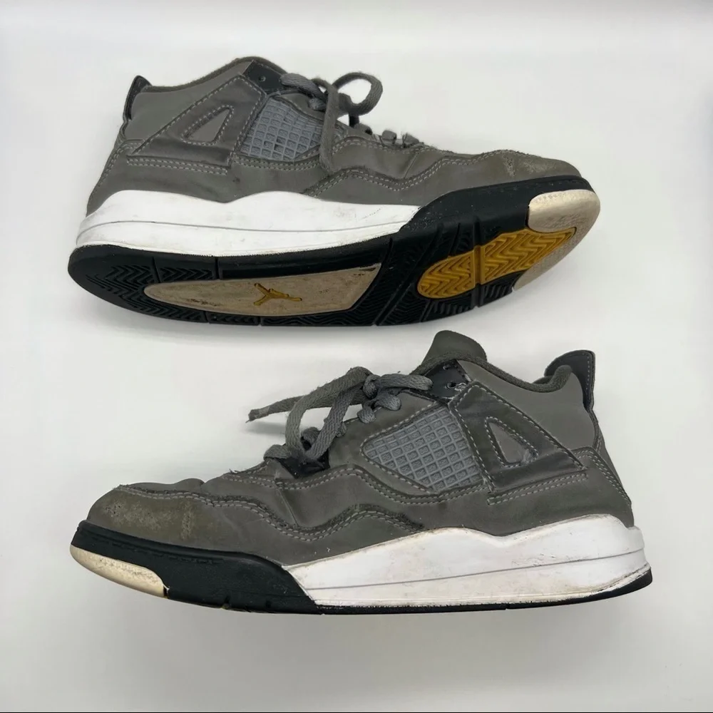 Jordan 4 Retro Cool Grey Sneakers